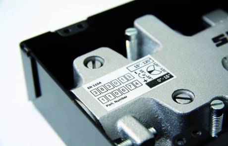 M 68 chiudiporta per porte in vetro