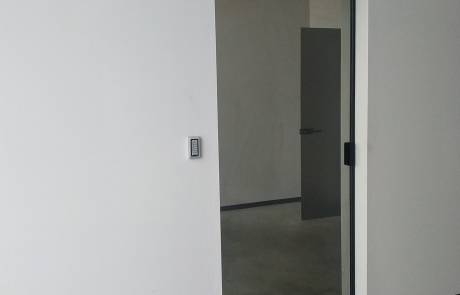 Tabula profilo battente con chiusura idraulica