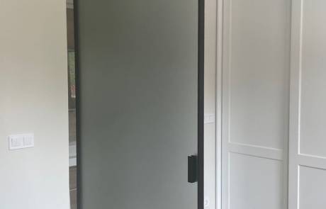 Tabula porta intelaiata con frame e chiusura idraulica