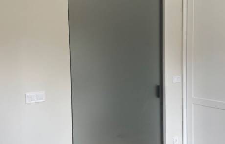 Tabula hidráulica para puertas batientes