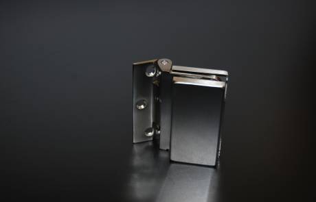 Cerniere vetricali per porte in vetro temprato